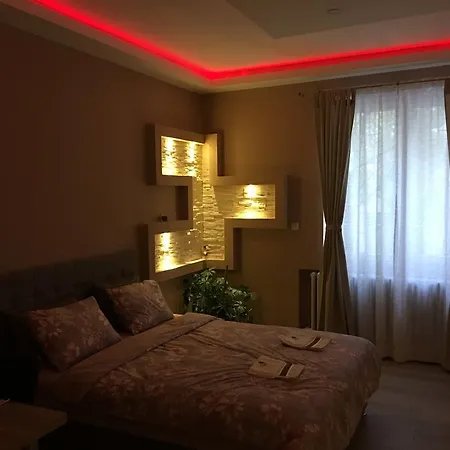 Piazza Apartment *
